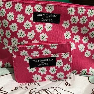 Marimekko by Clinique Makeup Bag Set, Small Makeup Bag Set, Pink Makeup Bag.